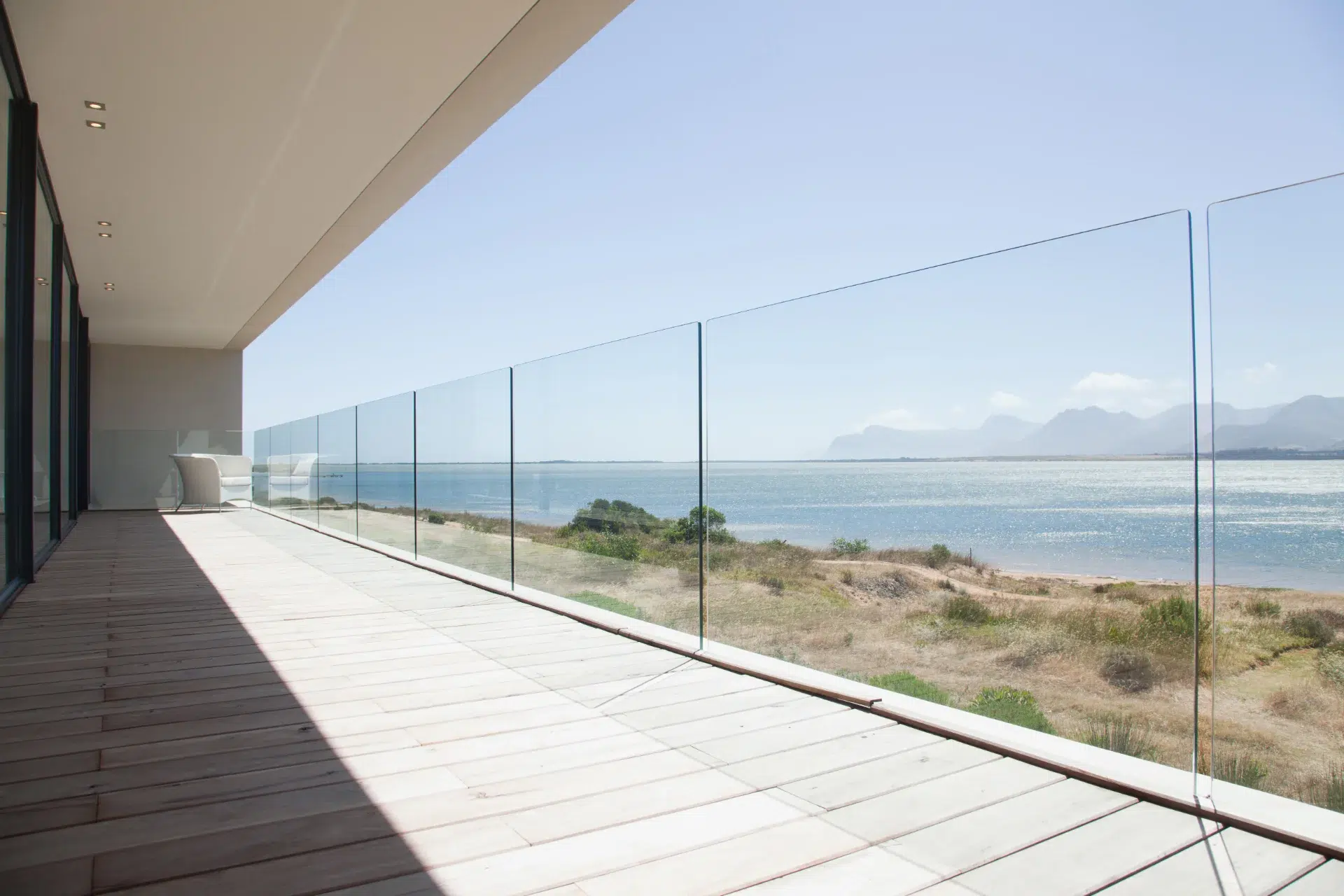 VLX 120 Glass Railing System in Boca Raton, FL | Sightline Windows & Doors Boca Raton - detail 1
